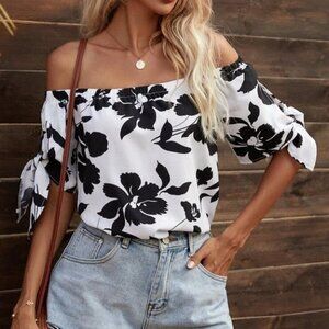 White black Floral Print off Shoulder Bohemian Cottagecore Top